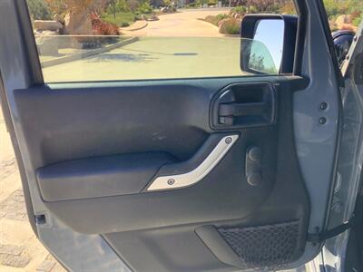 2014 Jeep Wrangler Rubicon   - Photo 21 - Escondido, CA 92029