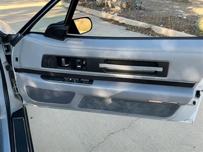 1990 Buick Reatta   - Photo 34 - Escondido, CA 92029