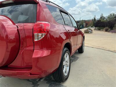 2007 Toyota RAV4 Limited   - Photo 13 - Escondido, CA 92029