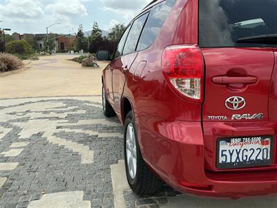 2007 Toyota RAV4 Limited   - Photo 15 - Escondido, CA 92029
