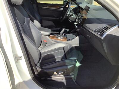 2019 BMW X4 xDrive30i - Photo 9 - Escondido, CA 92029
