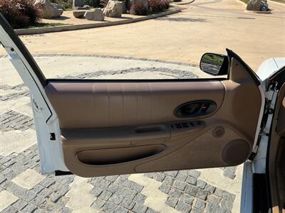 1995 Oldsmobile Cutlass Supreme   - Photo 28 - Escondido, CA 92029