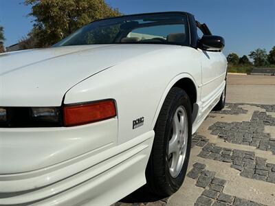1995 Oldsmobile Cutlass Supreme   - Photo 10 - Escondido, CA 92029