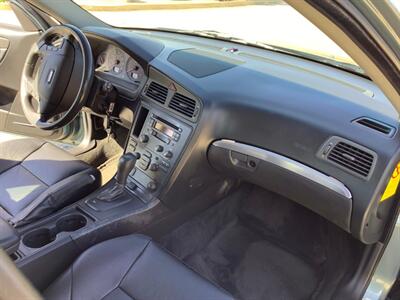 2002 Volvo V70 T5   - Photo 25 - Escondido, CA 92029