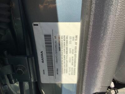 2002 Volvo V70 T5   - Photo 47 - Escondido, CA 92029