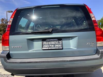 2002 Volvo V70 T5   - Photo 16 - Escondido, CA 92029