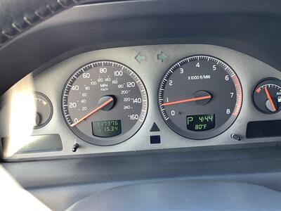 2002 Volvo V70 T5   - Photo 19 - Escondido, CA 92029