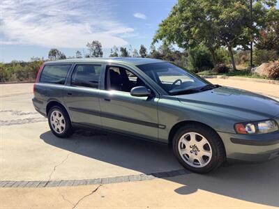 2002 Volvo V70 T5   - Photo 9 - Escondido, CA 92029