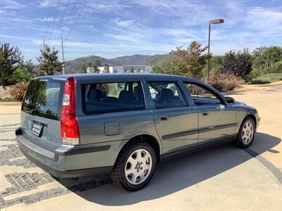 2002 Volvo V70 T5   - Photo 11 - Escondido, CA 92029