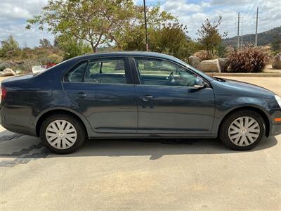 2010 Volkswagen Jetta SE PZEV   - Photo 5 - Escondido, CA 92029