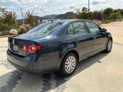 2010 Volkswagen Jetta SE PZEV   - Photo 10 - Escondido, CA 92029