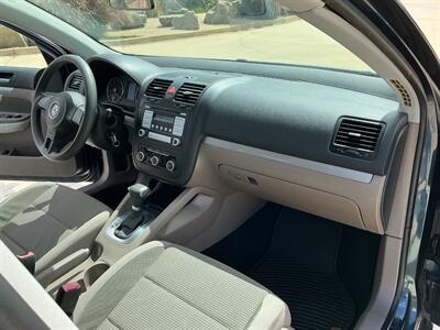 2010 Volkswagen Jetta SE PZEV   - Photo 22 - Escondido, CA 92029