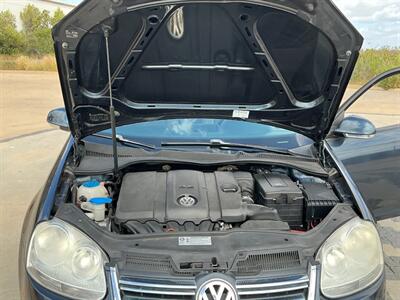 2010 Volkswagen Jetta SE PZEV   - Photo 33 - Escondido, CA 92029