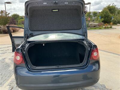 2010 Volkswagen Jetta SE PZEV   - Photo 39 - Escondido, CA 92029