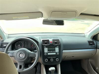 2010 Volkswagen Jetta SE PZEV   - Photo 19 - Escondido, CA 92029