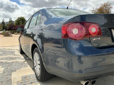 2010 Volkswagen Jetta SE PZEV   - Photo 13 - Escondido, CA 92029