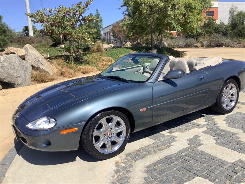 2000 Jaguar XK Series
