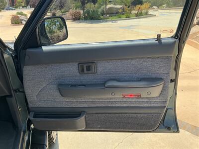 1992 Toyota 4Runner SR5 V6 - Photo 31 - Escondido, CA 92029