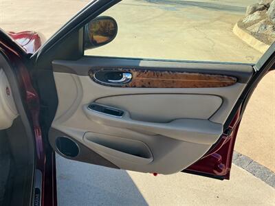 2006 Jaguar XJ8 Vanden Plas   - Photo 32 - Escondido, CA 92029