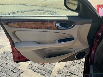 2006 Jaguar XJ8 Vanden Plas   - Photo 25 - Escondido, CA 92029