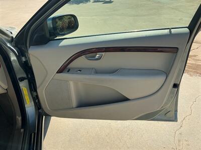 2008 Volvo V70 3.2 - Photo 32 - Escondido, CA 92029