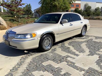 2001 Lincoln Town Car Cartier   - Photo 1 - Escondido, CA 92029