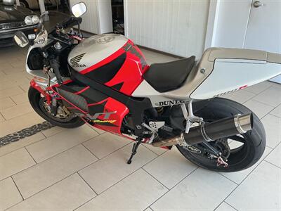 2001 HONDA Rc51   - Photo 4 - Escondido, CA 92029