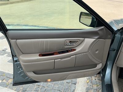 2002 Toyota Avalon XLS   - Photo 24 - Escondido, CA 92029