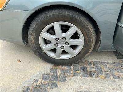 2002 Toyota Avalon XLS   - Photo 35 - Escondido, CA 92029