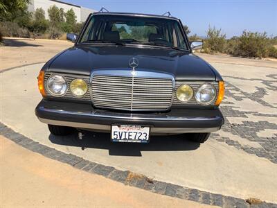 1985 Mercedes-Benz 300 TD   - Photo 2 - Escondido, CA 92029