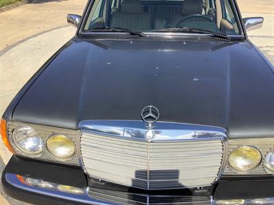 1985 Mercedes-Benz 300 TD   - Photo 4 - Escondido, CA 92029