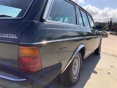 1985 Mercedes-Benz 300 TD   - Photo 12 - Escondido, CA 92029
