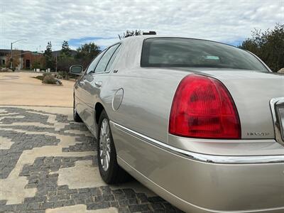2003 Lincoln Town Car Cartier L - Photo 14 - Escondido, CA 92029