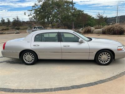 2003 Lincoln Town Car Cartier L - Photo 5 - Escondido, CA 92029