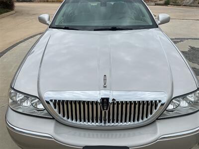 2003 Lincoln Town Car Cartier L - Photo 4 - Escondido, CA 92029