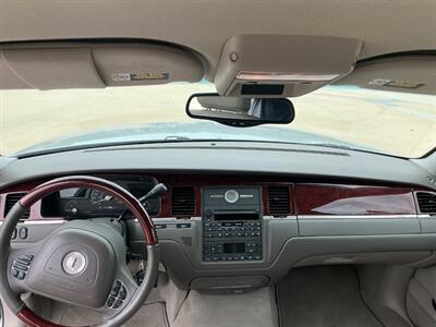 2003 Lincoln Town Car Cartier L - Photo 21 - Escondido, CA 92029