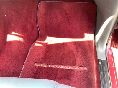 1991 Ford Bronco Silver Anniversary Edition   - Photo 45 - Escondido, CA 92029