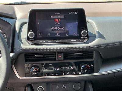 2023 Nissan Rogue SV  premium pckg - Photo 22 - Escondido, CA 92029