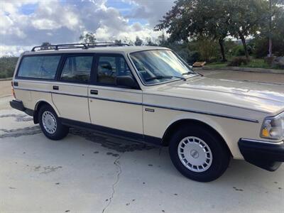 1987 Volvo 240 DL  Wagon - Photo 10 - Escondido, CA 92029