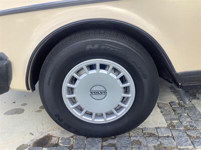 1987 Volvo 240 DL  Wagon - Photo 49 - Escondido, CA 92029