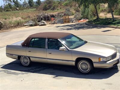 1995 Cadillac DeVille   - Photo 17 - Escondido, CA 92029