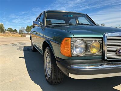 1985 Mercedes-Benz 300D TurboDiesel - Photo 10 - Escondido, CA 92029