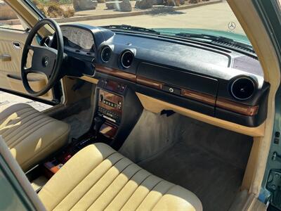 1985 Mercedes-Benz 300D TurboDiesel - Photo 22 - Escondido, CA 92029