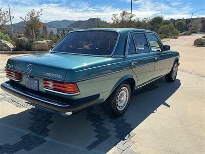 1985 Mercedes-Benz 300D TurboDiesel - Photo 11 - Escondido, CA 92029