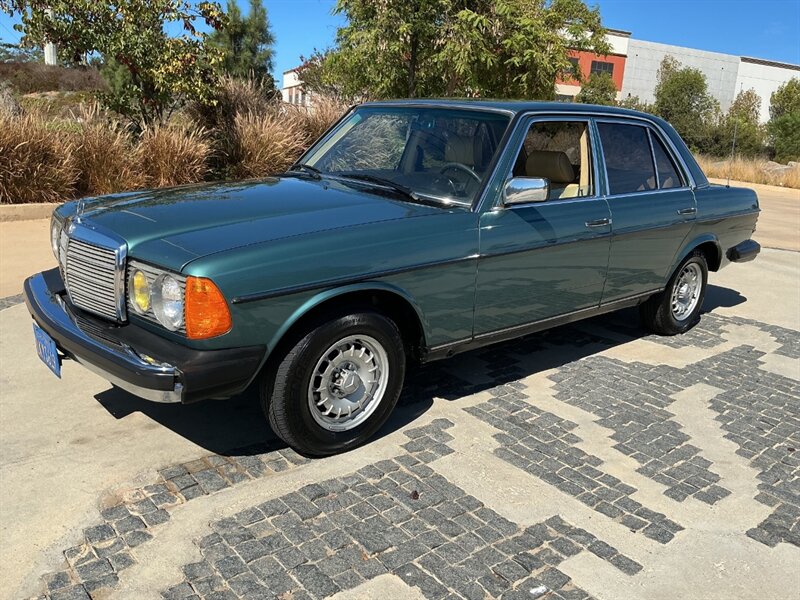 1985 Mercedes-Benz 300D TurboDiesel   - Photo 1 - Escondido, CA 92029