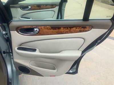 2004 Jaguar XJ8 Vanden Plas   - Photo 31 - Escondido, CA 92029