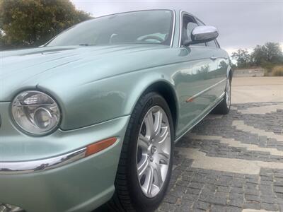 2004 Jaguar XJ8 Vanden Plas   - Photo 8 - Escondido, CA 92029
