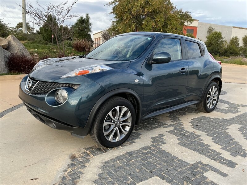 2011 Nissan Juke SL   - Photo 1 - Escondido, CA 92029