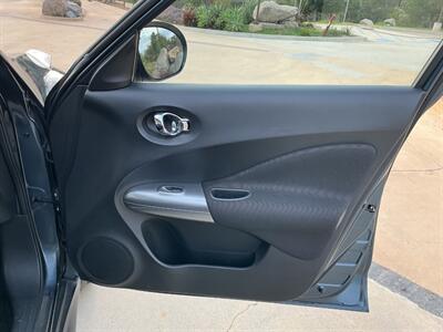 2011 Nissan Juke SL   - Photo 33 - Escondido, CA 92029
