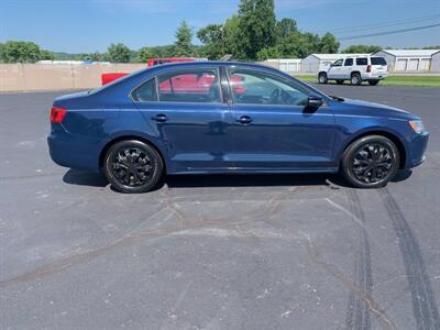 2014 Volkswagen Jetta SE PZEV   - Photo 1 - Carrollton, KY 41008